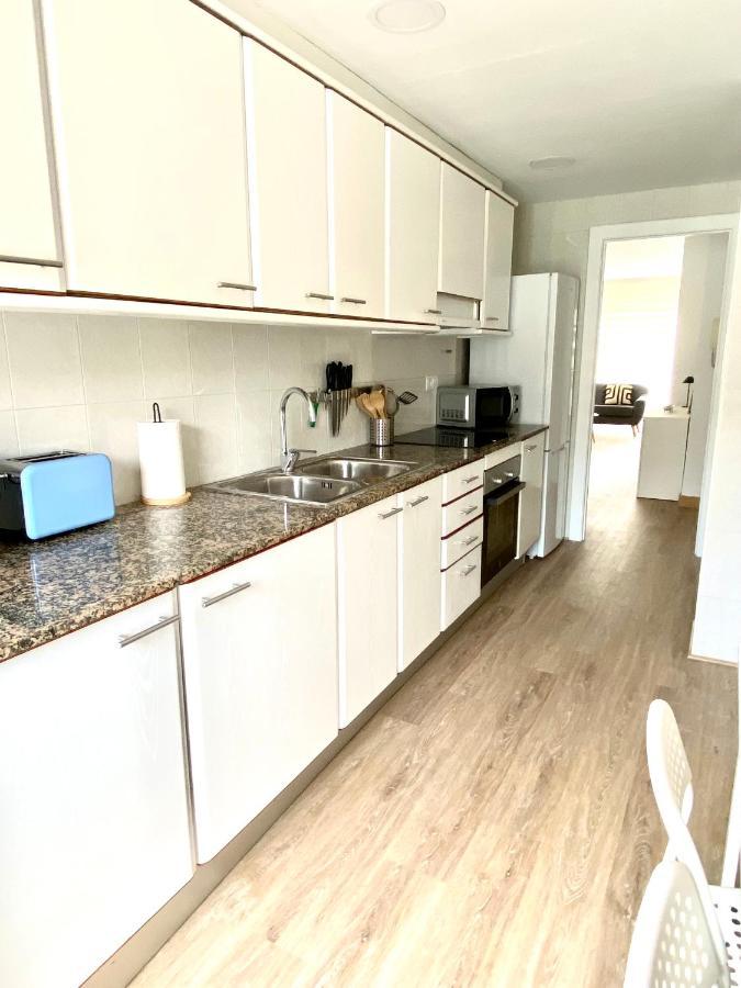 Apartamento Con 3 Habitaciones, Terraza Y Jardin Comunitario Con Piscina En ซานต์อันโตนี เด กาโลเญ ภายนอก รูปภาพ