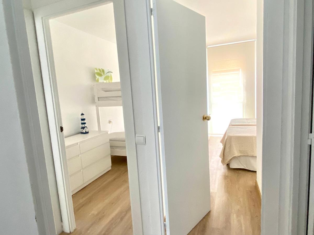 Apartamento Con 3 Habitaciones, Terraza Y Jardin Comunitario Con Piscina En ซานต์อันโตนี เด กาโลเญ ภายนอก รูปภาพ